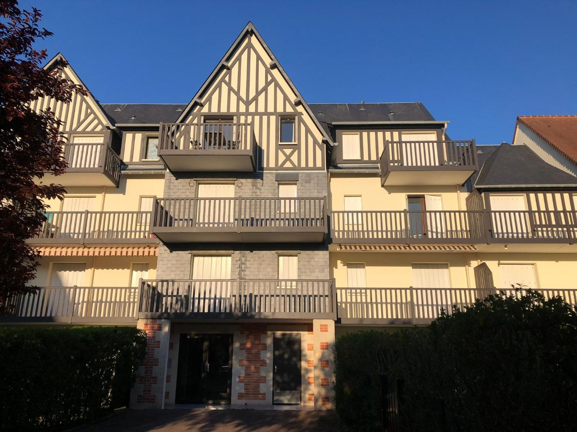 Le Petit Navire - Acces Direct Plage Cabourg Luaran gambar